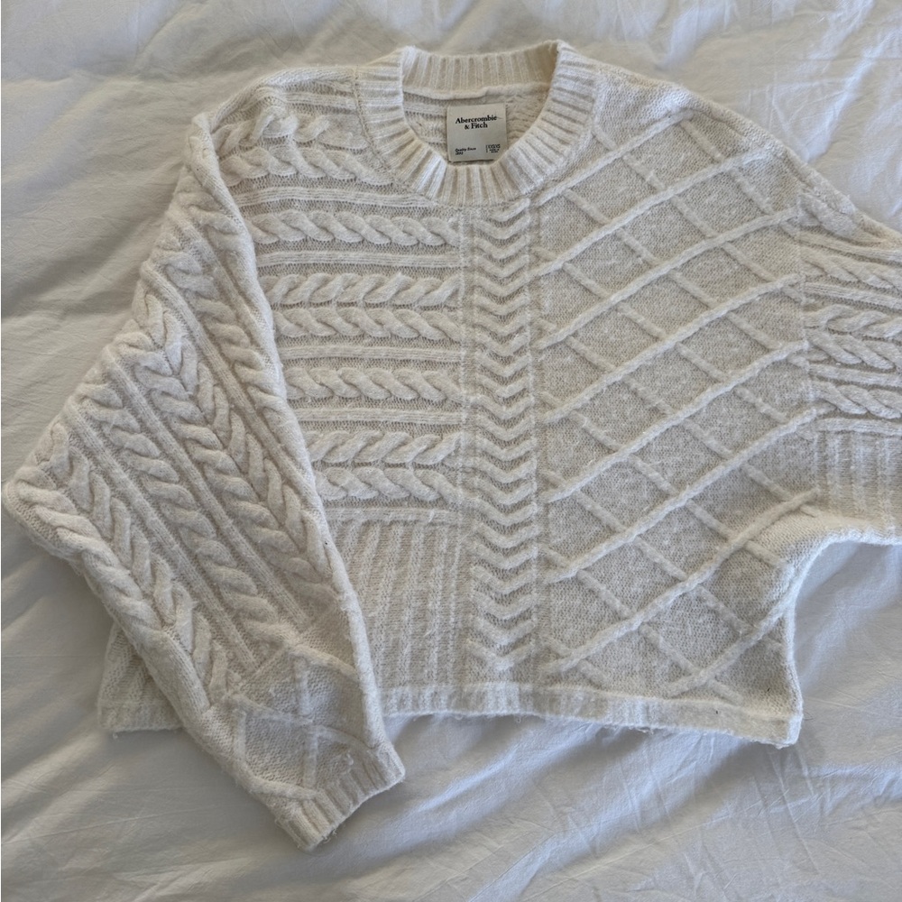 Abercrombie & Fitch Cream Cable Knit Sweater